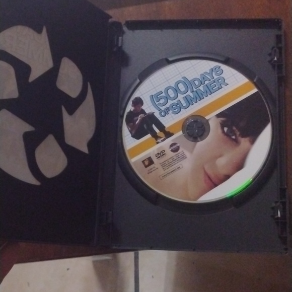 For DVDs, one show two movies - Picture 9 of 10